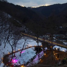 横瀬町・あしがくぼの氷柱ライトアップ