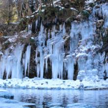 三十槌の氷柱