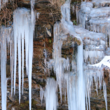 三十槌の氷柱