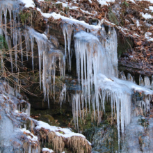 三十槌の氷柱