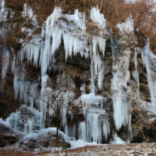 三十槌の氷柱の画像