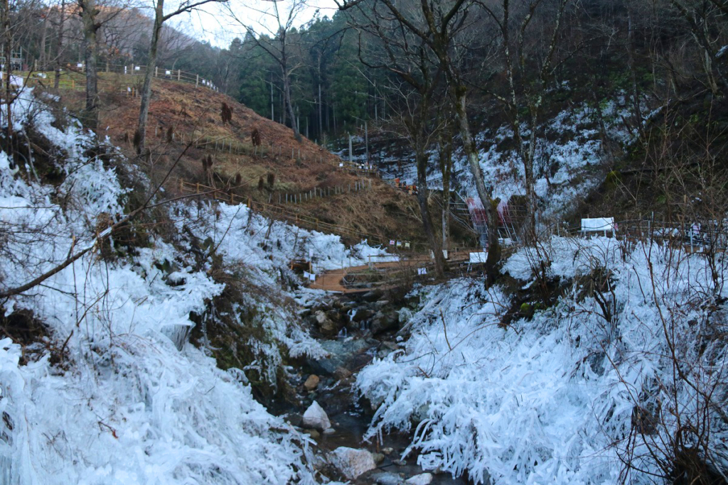 あしがくぼの氷柱