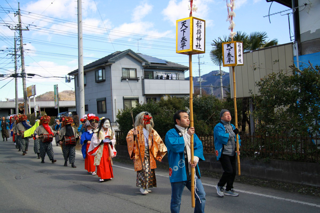 矢行地の獅子舞の画像