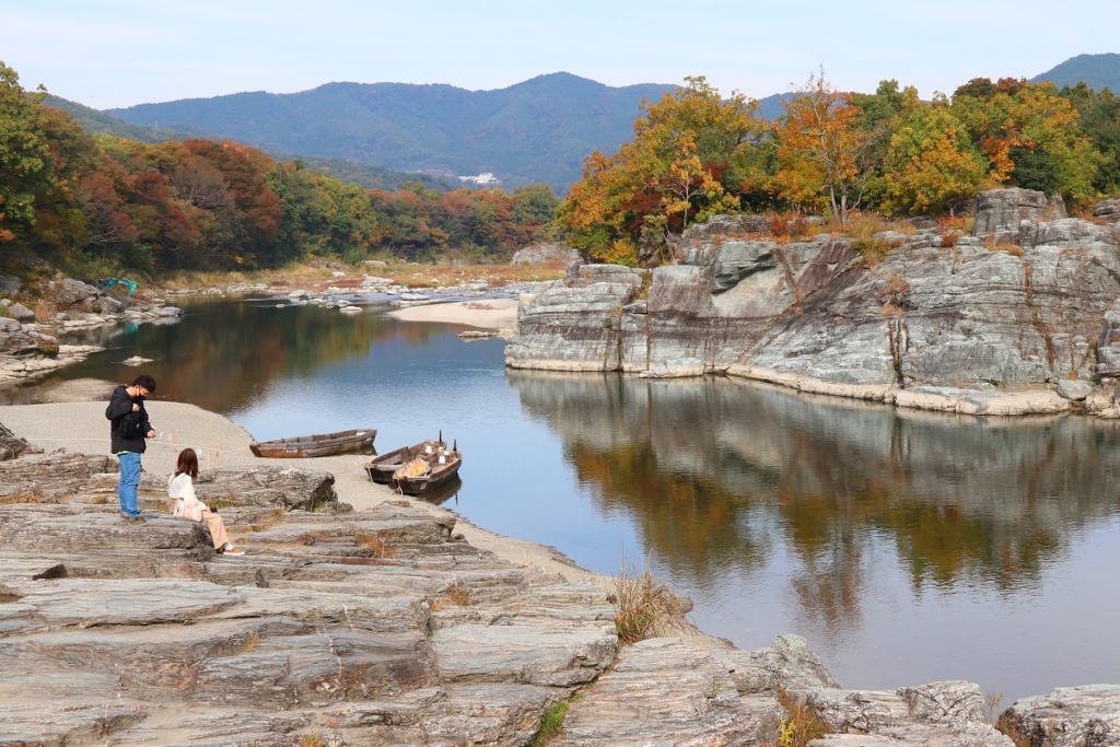 岩畳周辺紅葉の画像