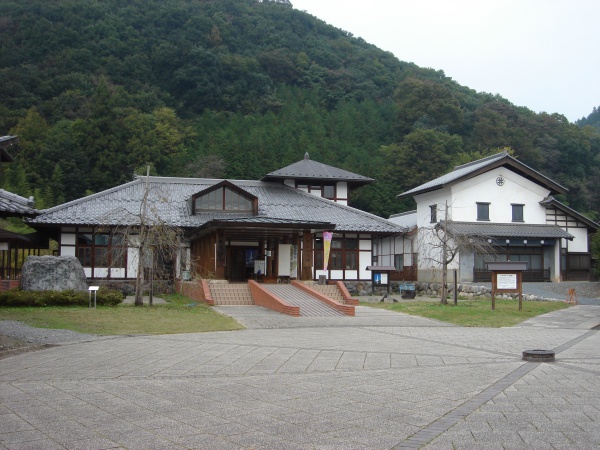 龍勢会館