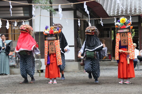 皆野椋神社の獅子舞・神楽