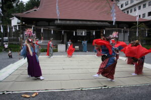 三峰諏訪神社の獅子舞