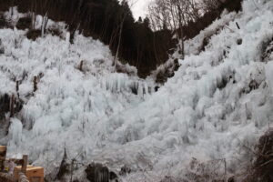 あしがくぼの氷柱