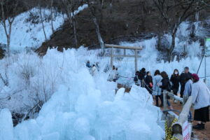 あしがくぼの氷柱